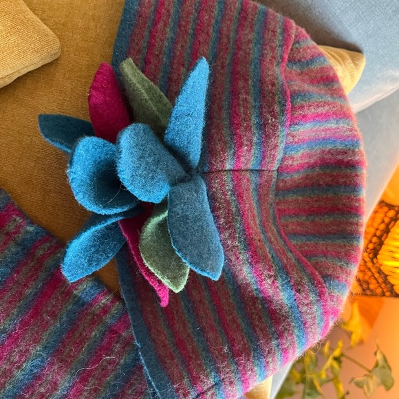 Vintage Wool Hat & Scarf matching Set. - Picture 2 of 4